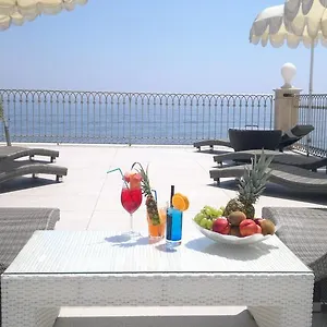 Il Cavalluccio Marino Fronte Mare Bed & Breakfast